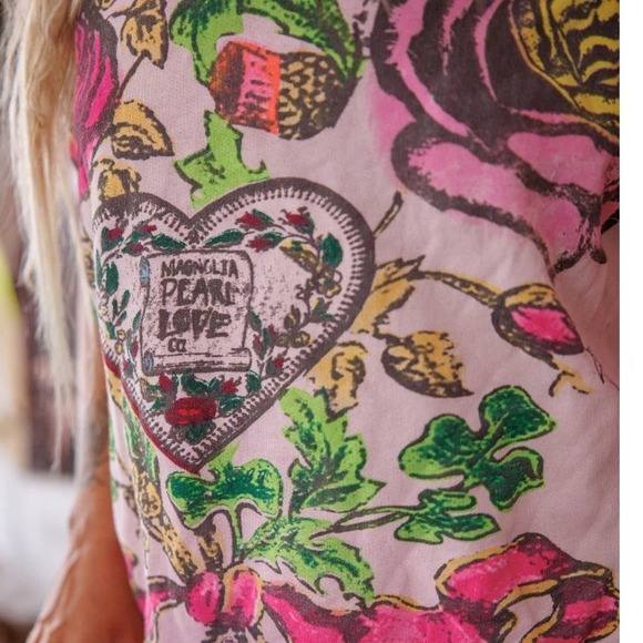 Magnolia Pearl Long Sleeve Sweatshirt Love Floral Rose Pink Distressed NWT - Picture 5 of 8